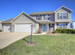 502 Orchard Dr, Mahomet, IL