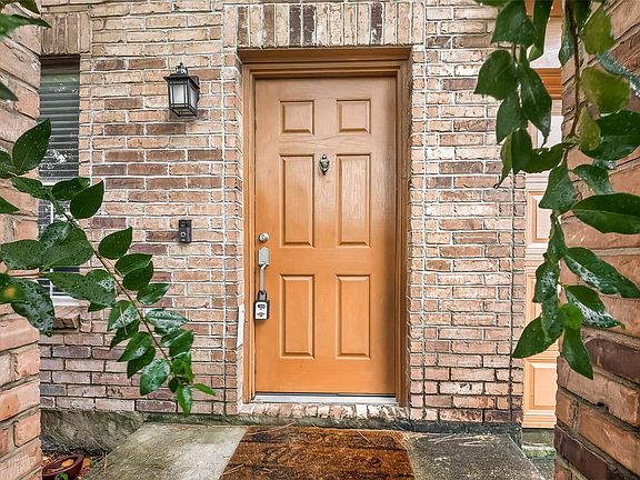 5th image of 16807 Mission Ridge Ln