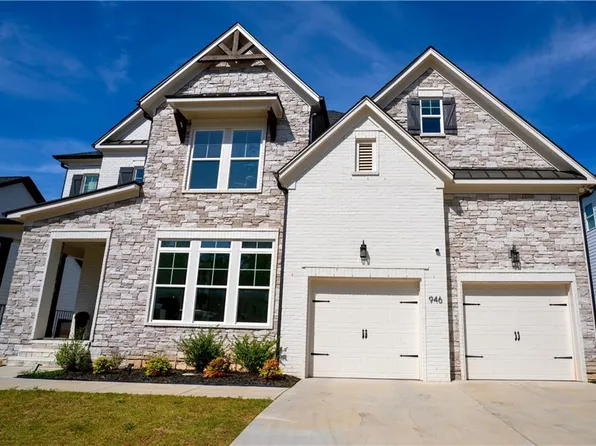 946 Keystone Dr, Woodstock, GA 30188