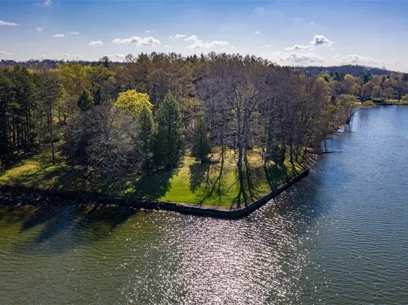 5081 E Lake Rd, Jamestown, PA 16134