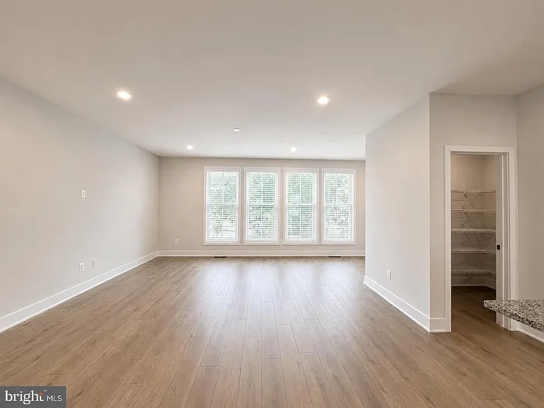 131 Sapphire St — Photo 6