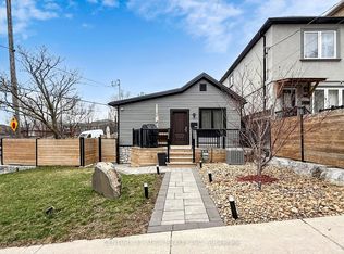 534 Silverthorn Ave, Toronto, ON M6M 3H9