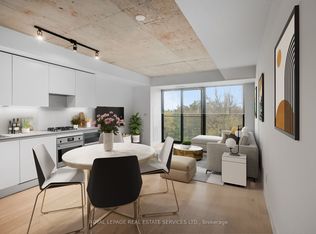 2720 Dundas St W #302, Toronto, ON M6P 1Y2