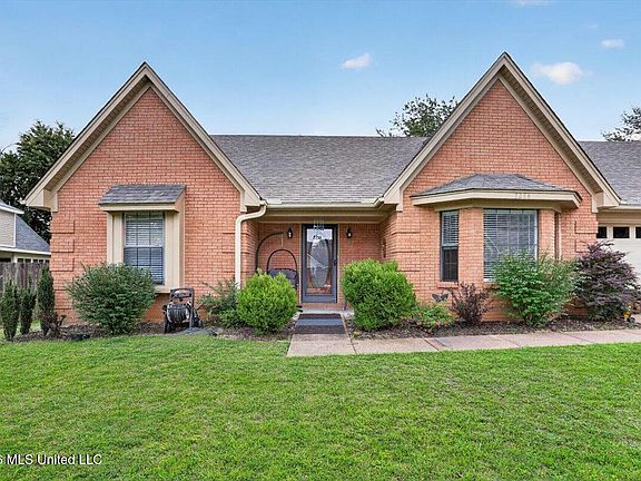 5th image of 7288 Foxdale Dr