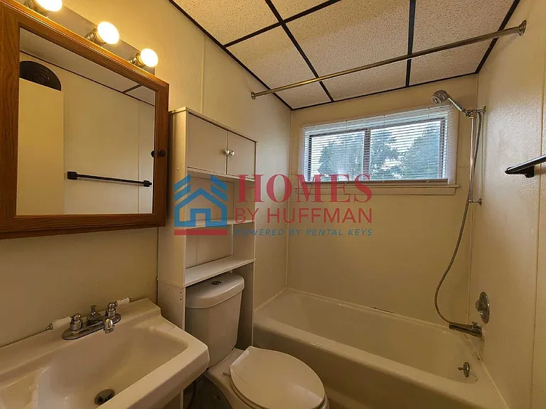 627 Frederick St — Photo 6