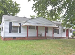 2814 Botany St, Charlotte, NC 28216