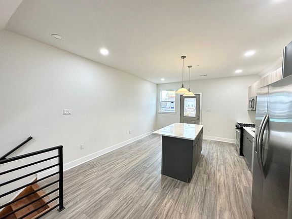 3rd image of 2500 E Tioga St #B9