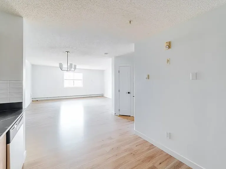 609 King St — Photo 27
