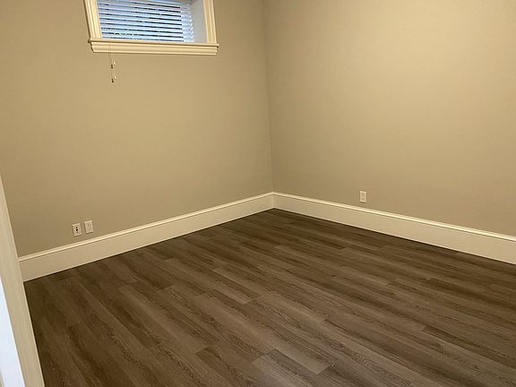 4th image of 1079 W 46th Ave