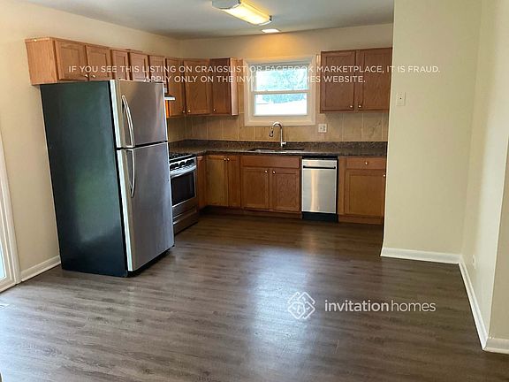 4th image of 17771 Sarah Ln