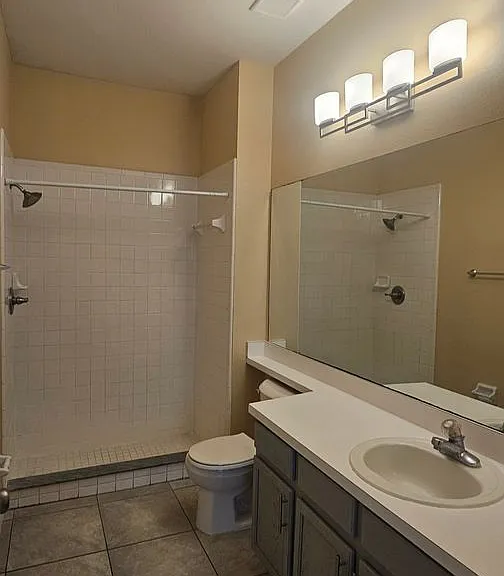 14560 Laguna Beach Cir — Photo 8