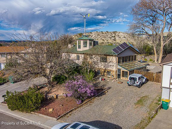 2nd image of 908 Mountain View Dr