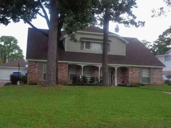 1018 Lodgehill Ln, Houston, TX 77090