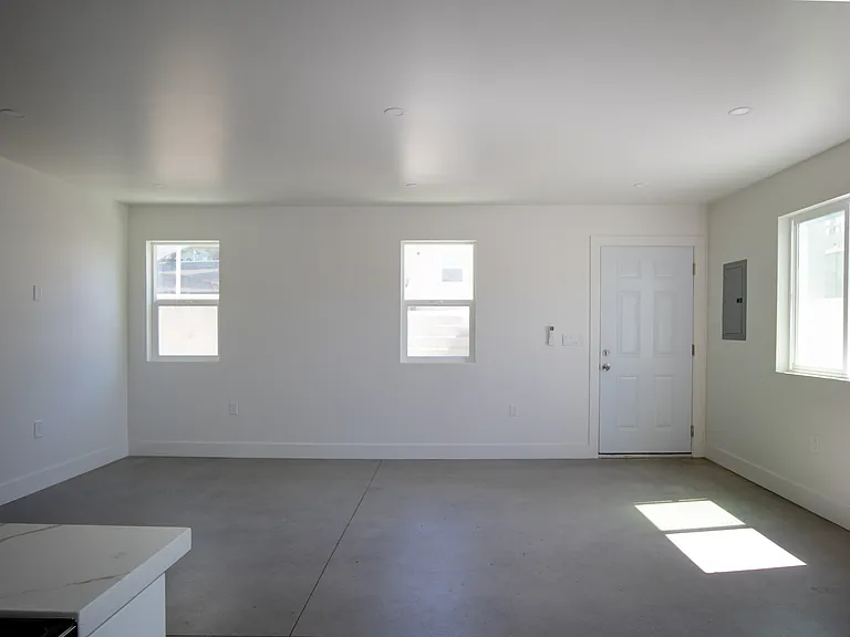 4911 Lynnfield St — Photo 5