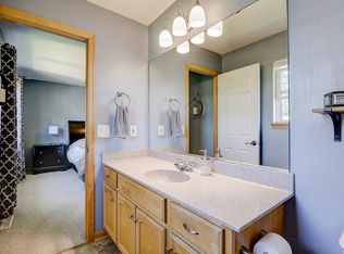 W143N9638 Amber Dr, Germantown, WI 53022