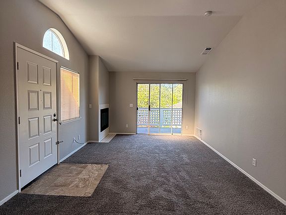 4th image of 304 Sorrento Ct