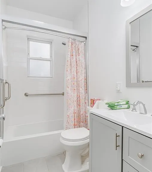 120 W 50th St #1 — Photo 8