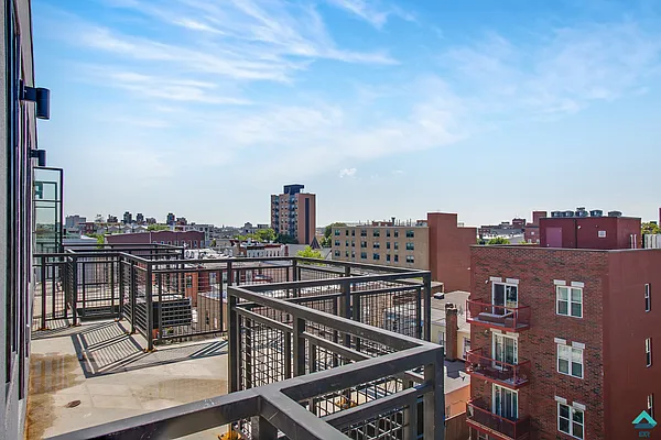 Rented by EXR | media 16