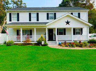 251 Terry Rd, Sayville, NY 11782