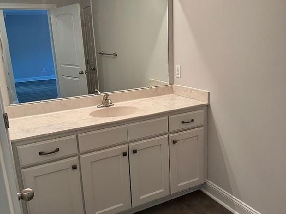 5th image of 308 Aubrei Ct
