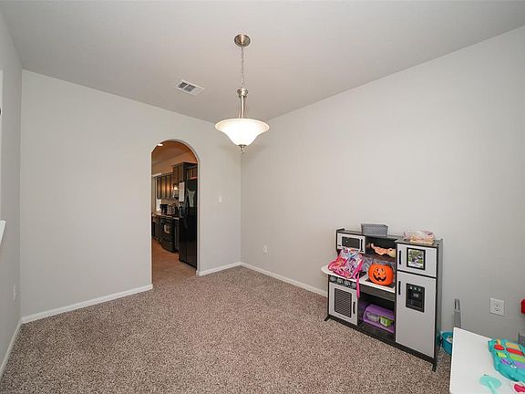 5th image of 10018 Thicket Park Ln