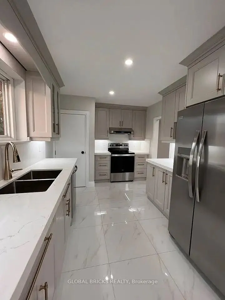 3 bed, $2,650 — Photo 2