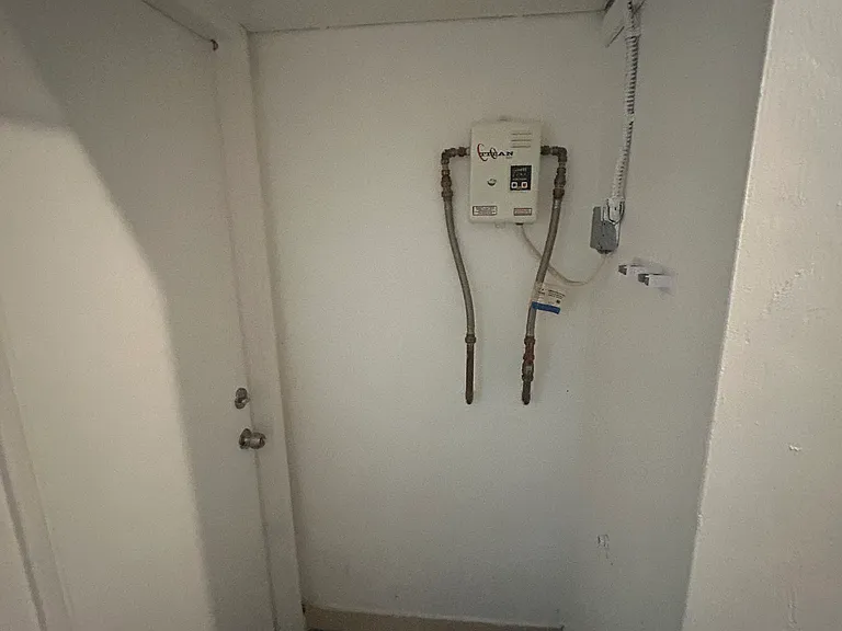 1220 NE 110th Ter #B — Photo 16