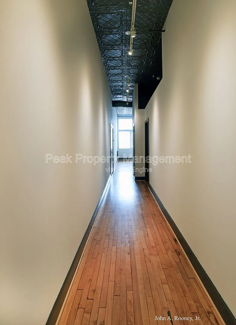1 bed, 1.0 bath, 670 sqft, $1,550 — Photo 3