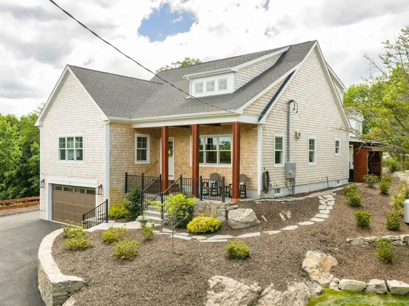 7 Laurel St, Hingham, MA 02043