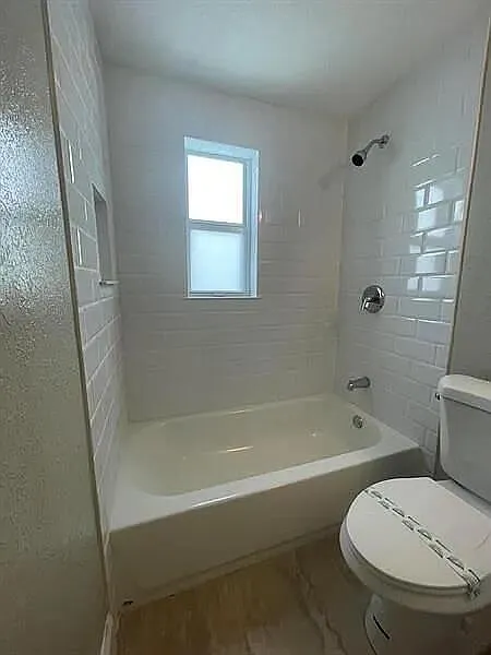 2 bed, 1.0 bath, 528 sqft, $1,550 — Photo 3