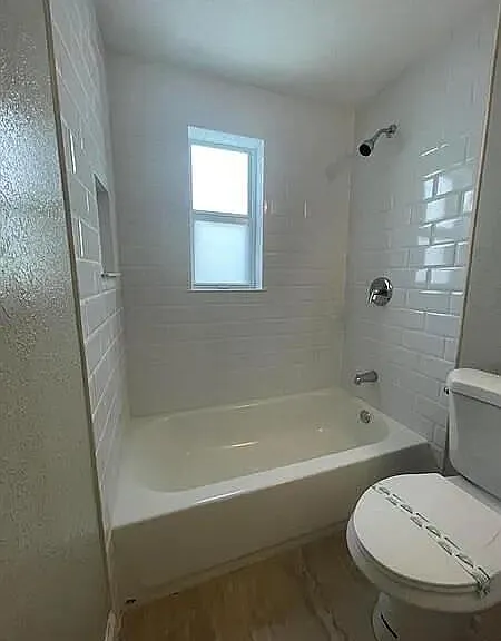 2505 Avenue L — Photo 3