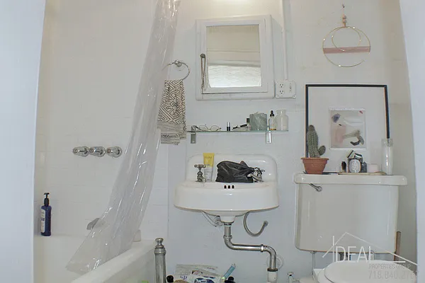 Rented by Ideal Properties Group | media 20