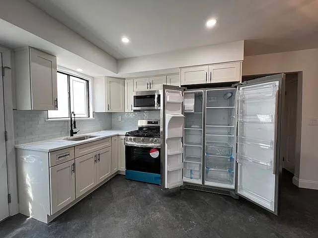 230 Monahan Ave — Photo 14
