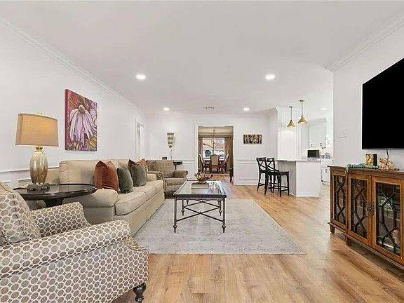2nd image of 1148 Nursery Ave