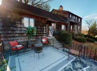 1629 Crestmont Dr, Huntington, WV 25701