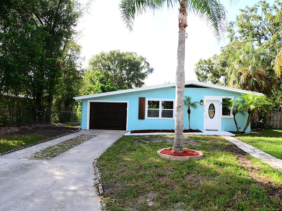 Beautiful fence home GREAT LOCATION! Easy access to intersta