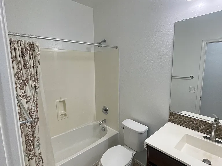 4425 E Muriel Dr — Photo 22