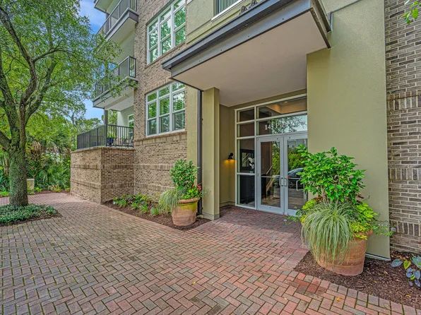 145 Pier View St #214, Daniel Island, SC 29492