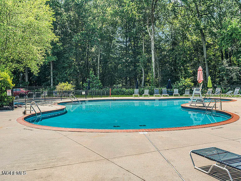 38 Devon Ct — Photo 25