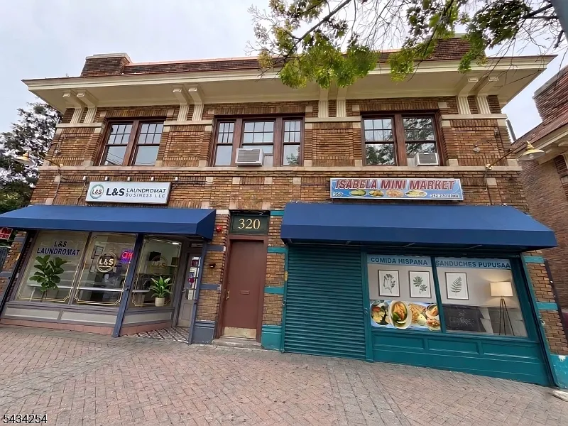 320 Central Ave