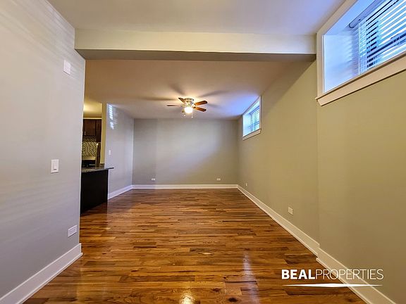 4th image of 647 W Oakdale Ave #647