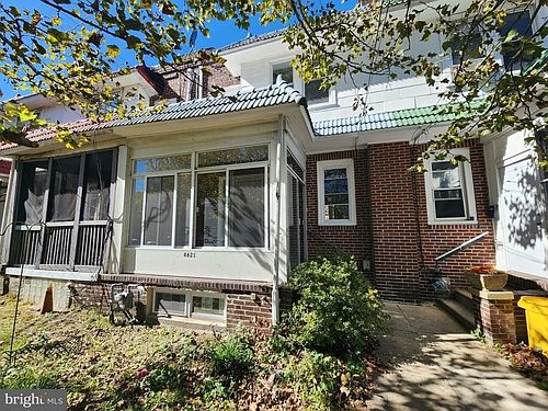 1st image of 4621 Woodland Ave