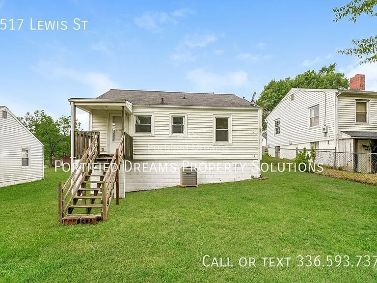 2517 Lewis St — Photo 15