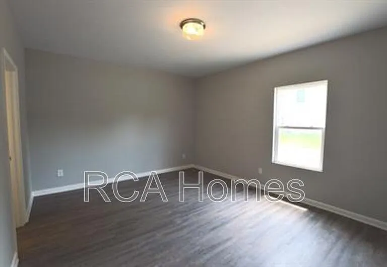 3501 N Illinois St #3 — Photo 4
