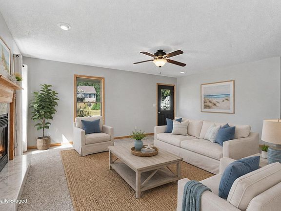 5th image of 3987 Michelle Dr