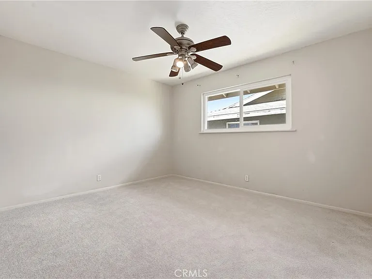1163 N Lincoln St — Photo 18