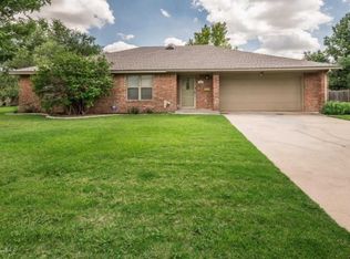 1404 Hillcrest Dr, Canyon, TX 79015