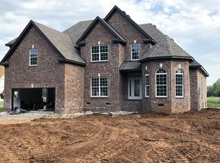 2739 Twin Oak Dr, Murfreesboro, TN 37130