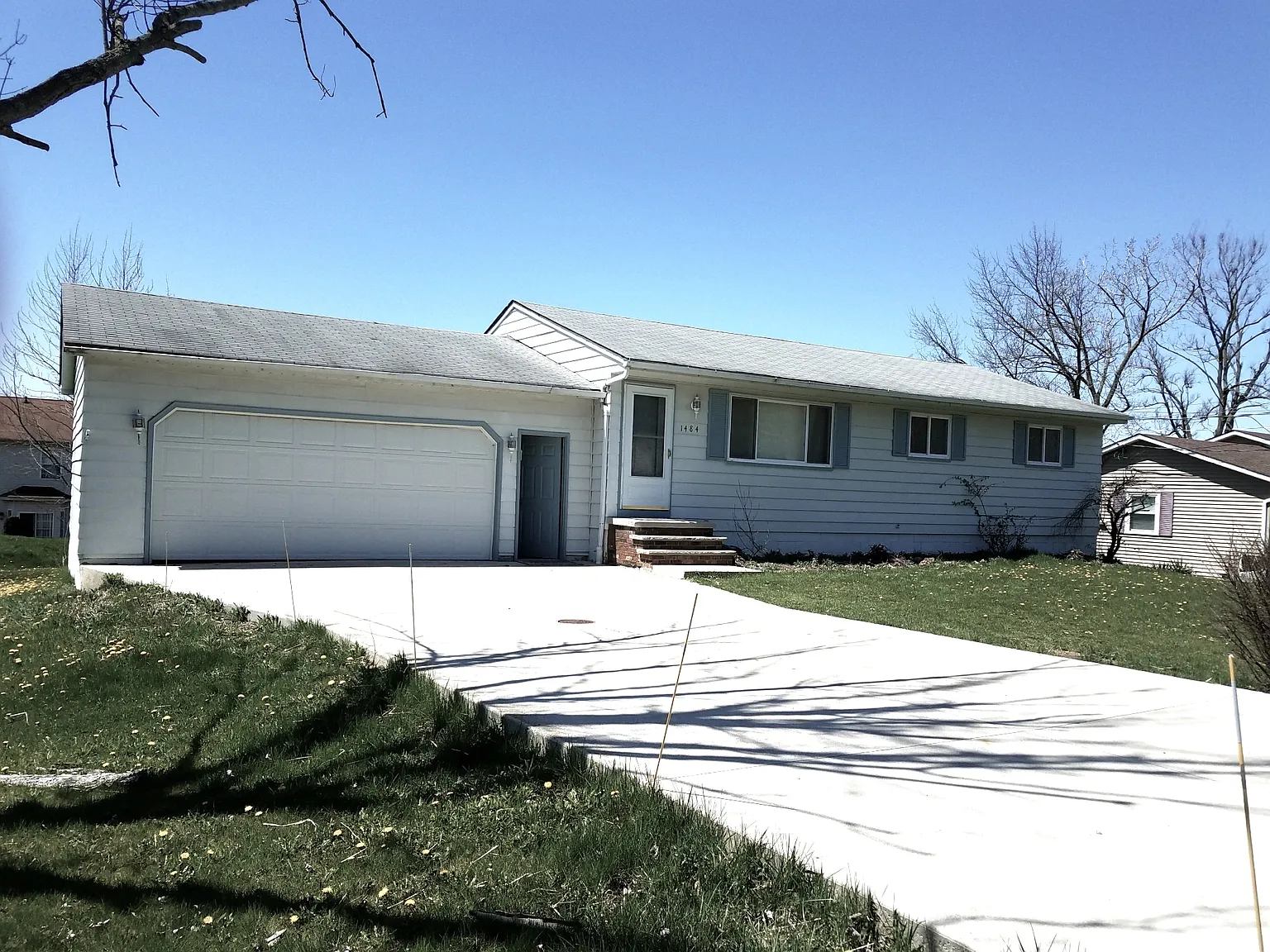 1484 McKinley Ave photo 1
