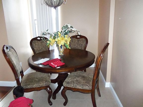 4th image of 8 Shrewsbury Green Dr #8